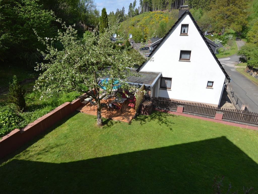 Holiday Home With Garden In Hellenthal Eifel Bagian luar foto